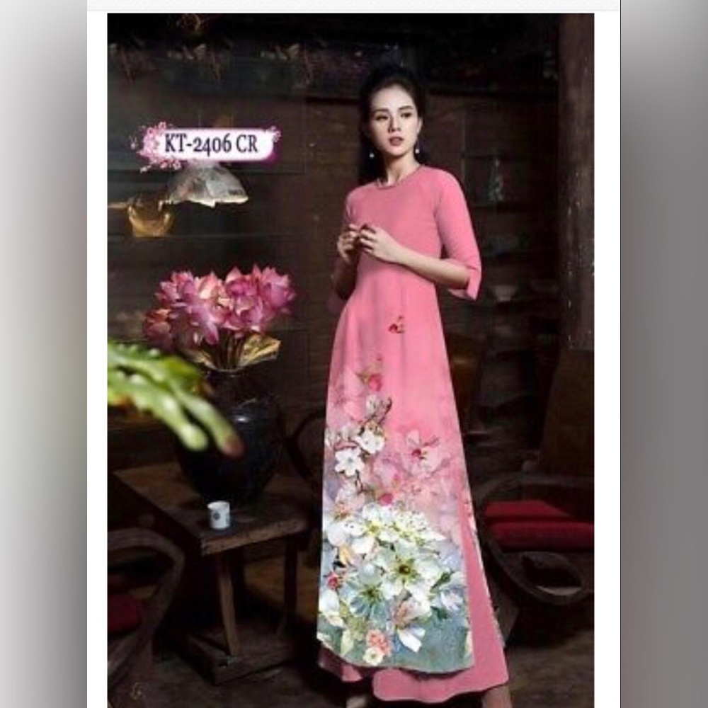 NEW Vietnamese Ao Dai Traditional Dress Size 8 USA, VN 2 XL with matching pants.